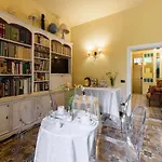Casa Rossa * פירנצה