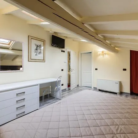 Casa Rossa Bed & Breakfast Florence