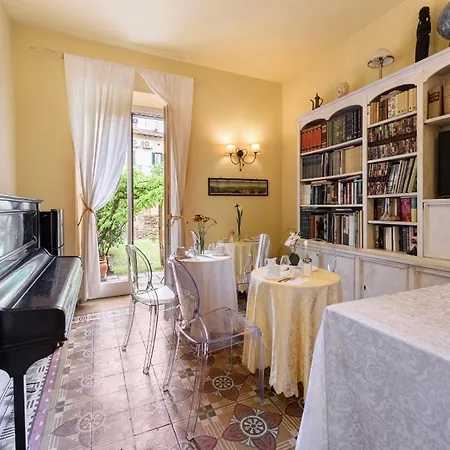 Casa Rossa Florence